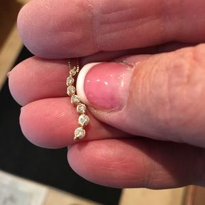 Gold/diamond necklace 18”